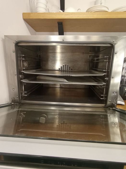 Духовка Unox Anna