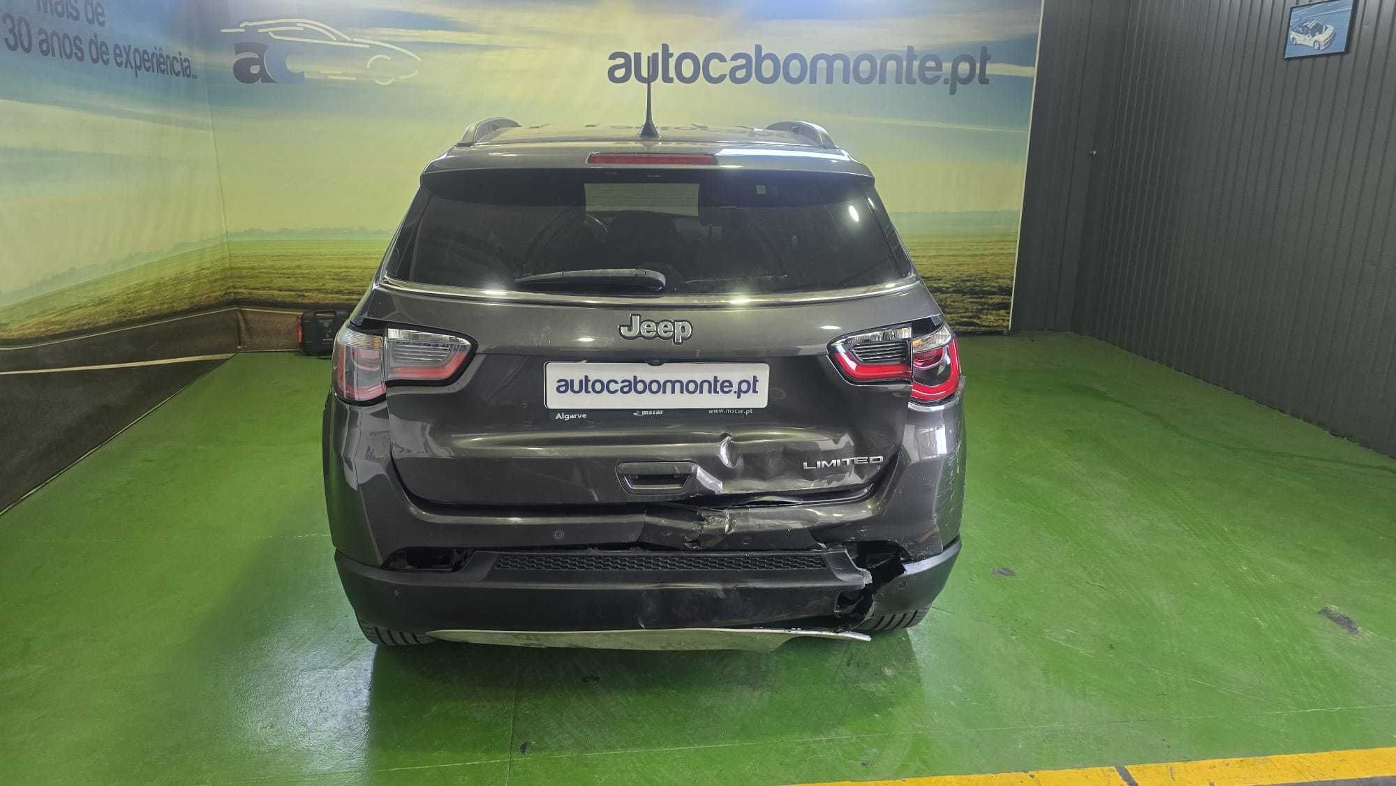 Jeep Compass 1.3 T Limited  - Salvado