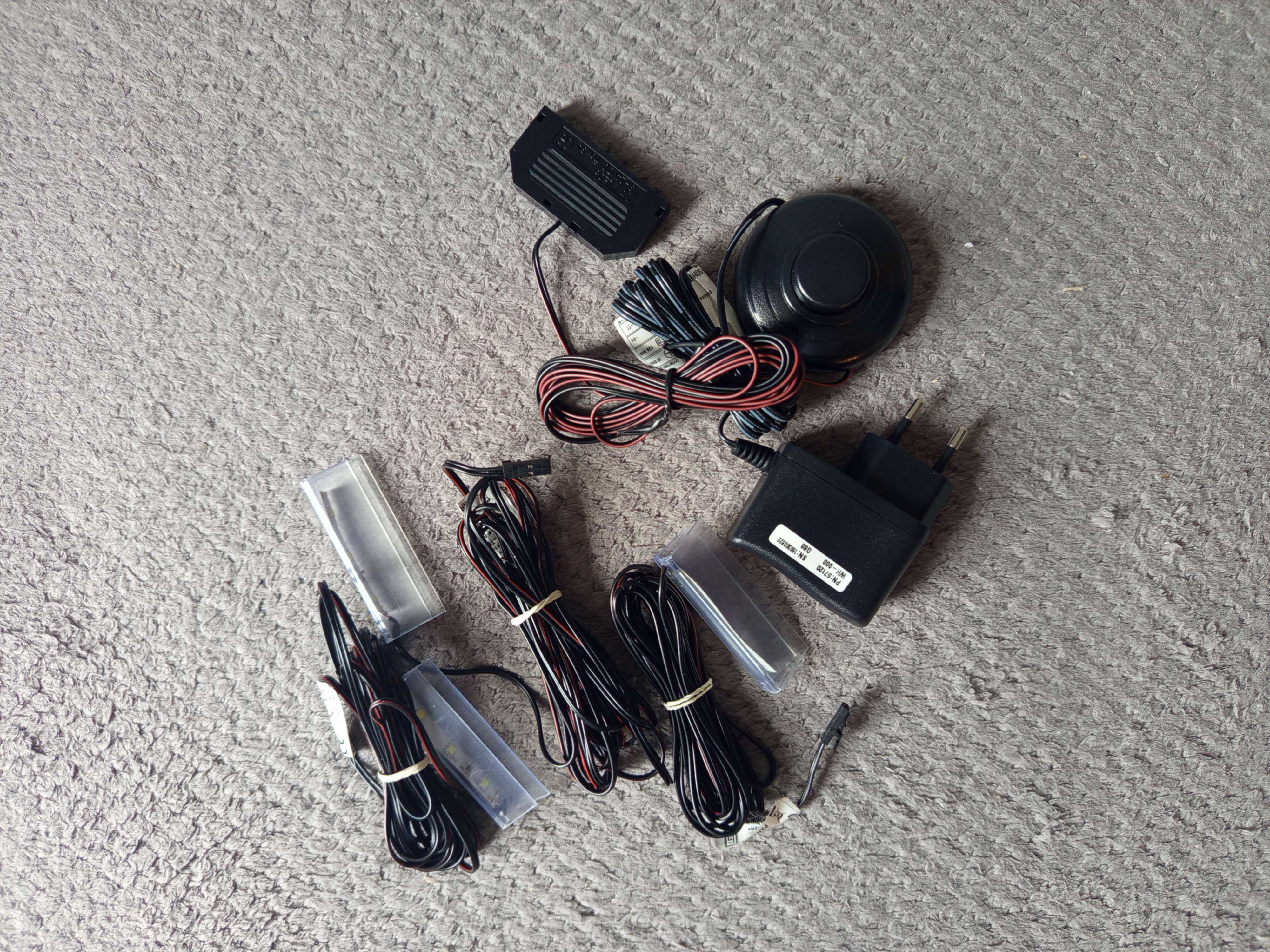 Zestaw KLIPS LED 3* barwa zimna + zasilacz HLT