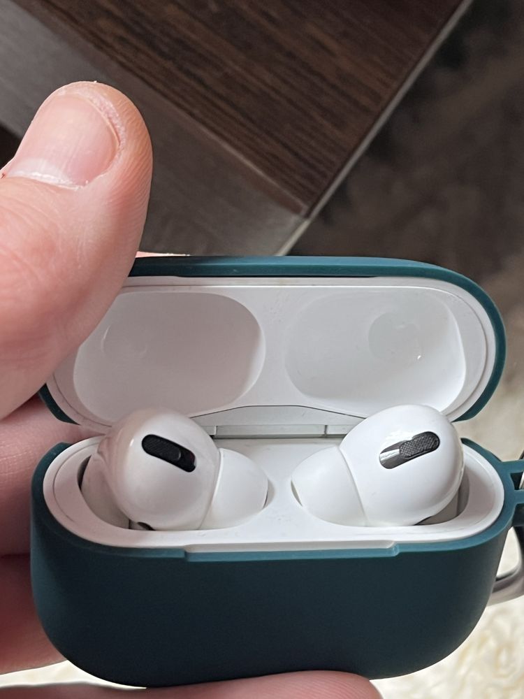 Наушники AirPods Pro