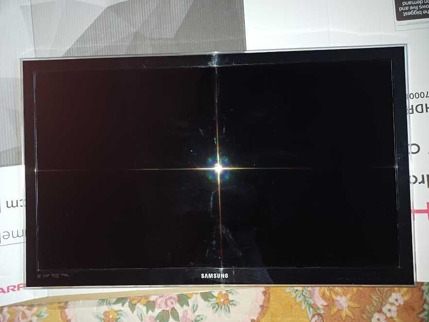 Mam do odstąpienia  dobrze działający TV LCD Samsung 43 calowy