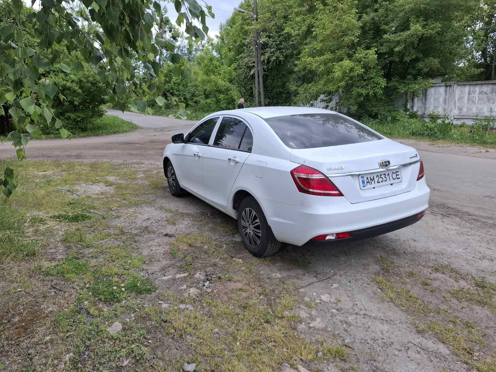 Продам гарний сімейний автомобіль