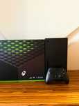 [Xbox] Konsola Xbox Series X + Pad - Oryginalne pudełko