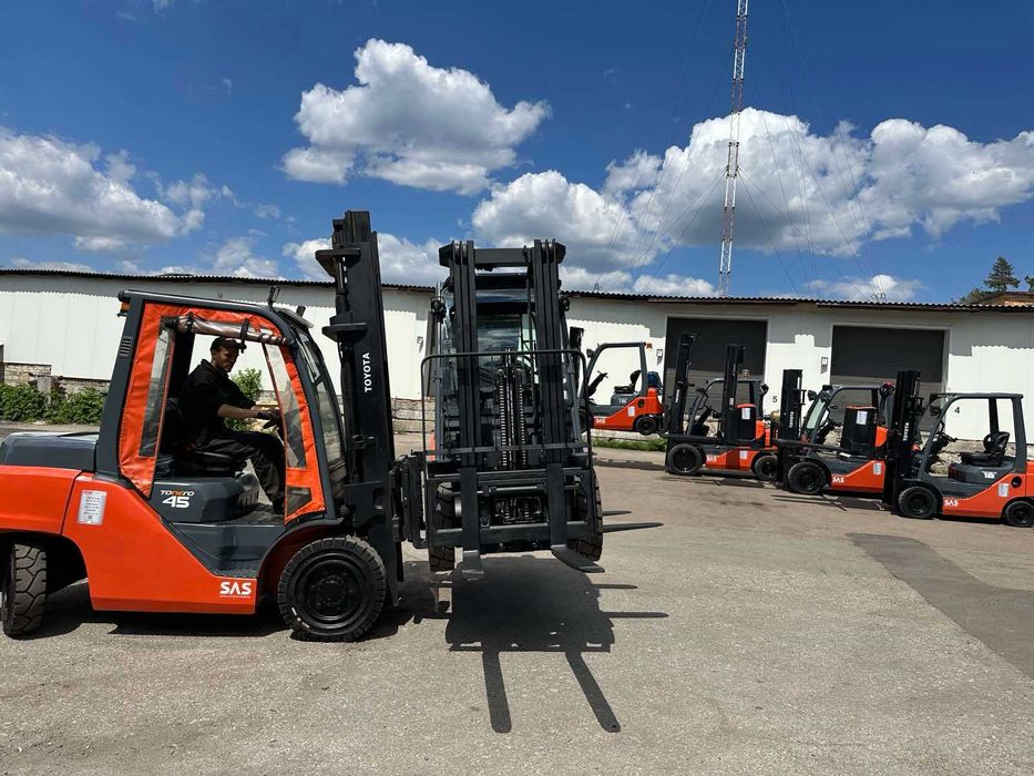 Продаж/оренда газовий навантажувач TOYOTA, 5 тон, погрузчик Тойота