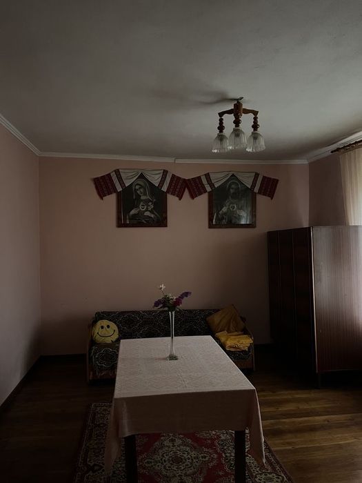 Продам будинок та земельну ділянку (разом з альтанкою та ставом)