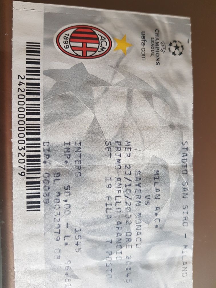 Bilhetes de futebol colecionáveis do Porto, Milan, seleção de Portugal