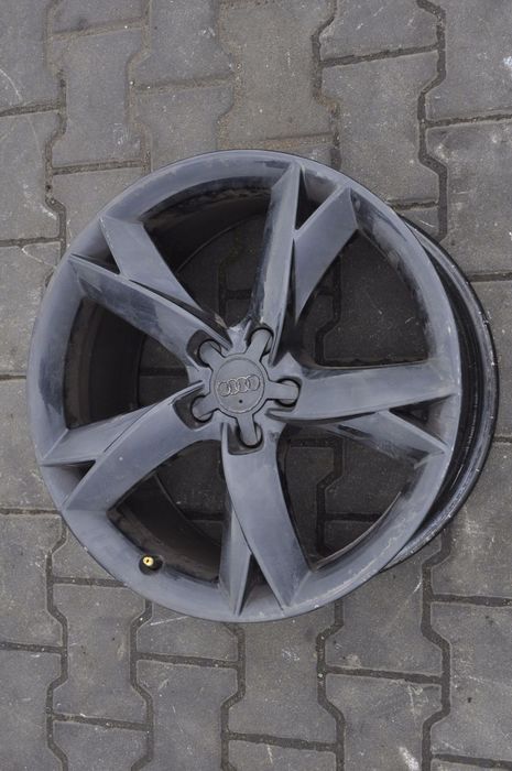 AUDI  FELGA ALUMINIOWA 8T0601025F 19 5X112 ET32