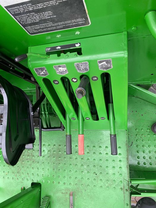 комбайн John Deere 925