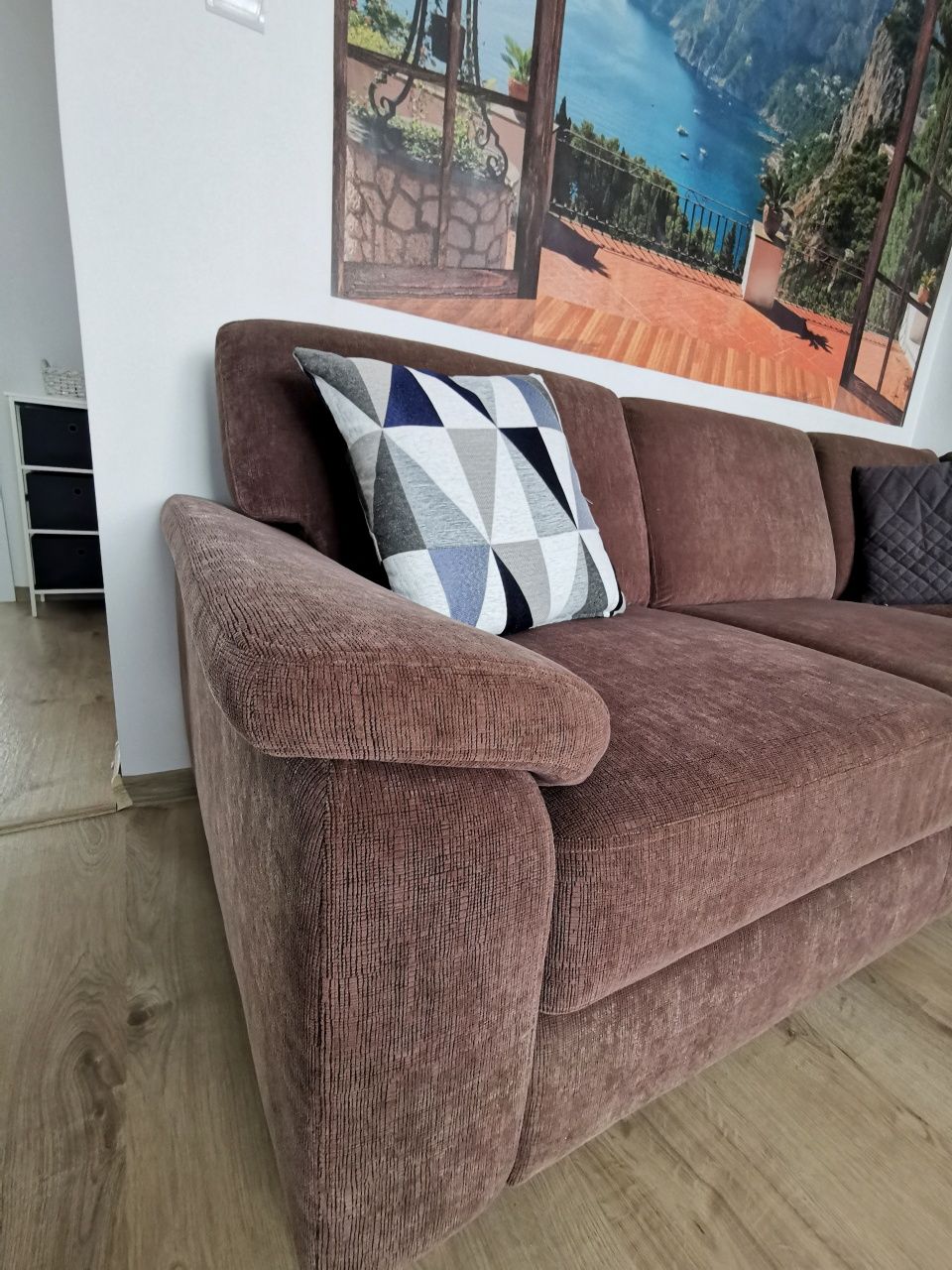 Narożnik rozkładany z funkcją spania – 2,40 x 2,30 m – brązowy