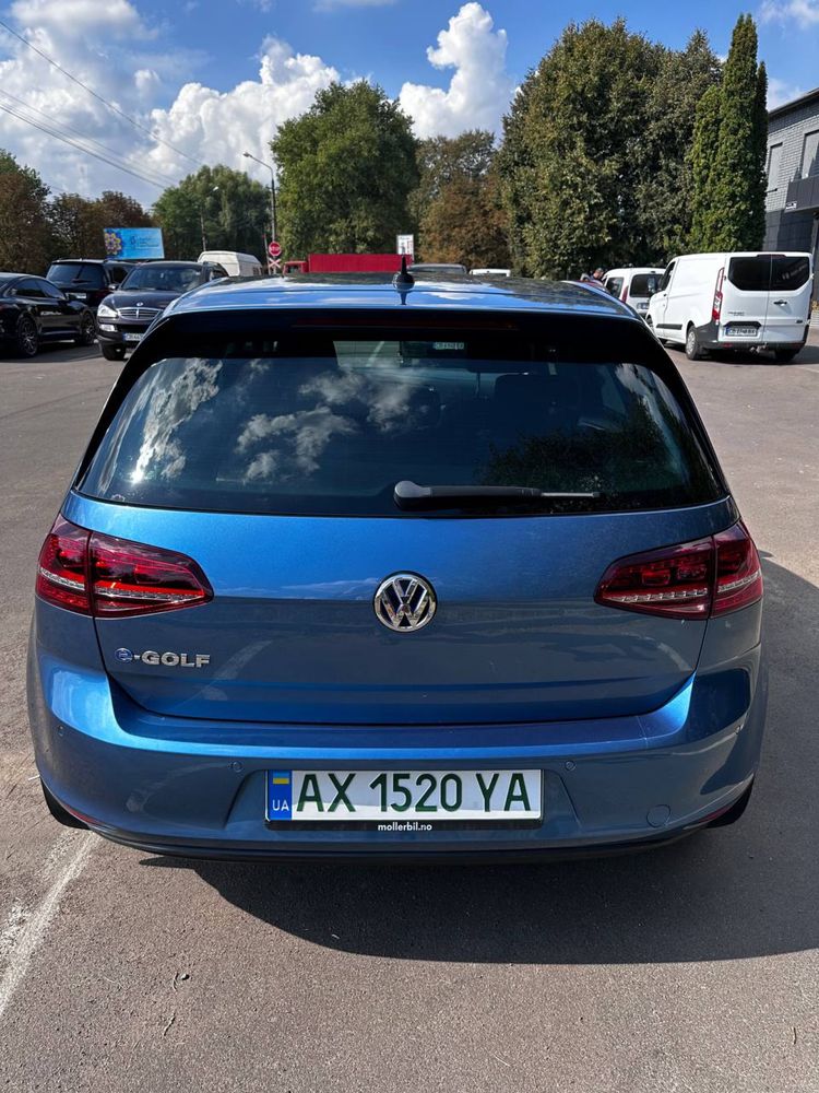 Продам Volkswagen E-GOLF