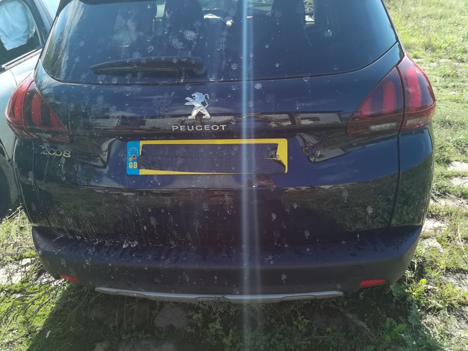 Peugeot 2008 крило капот бампер.
