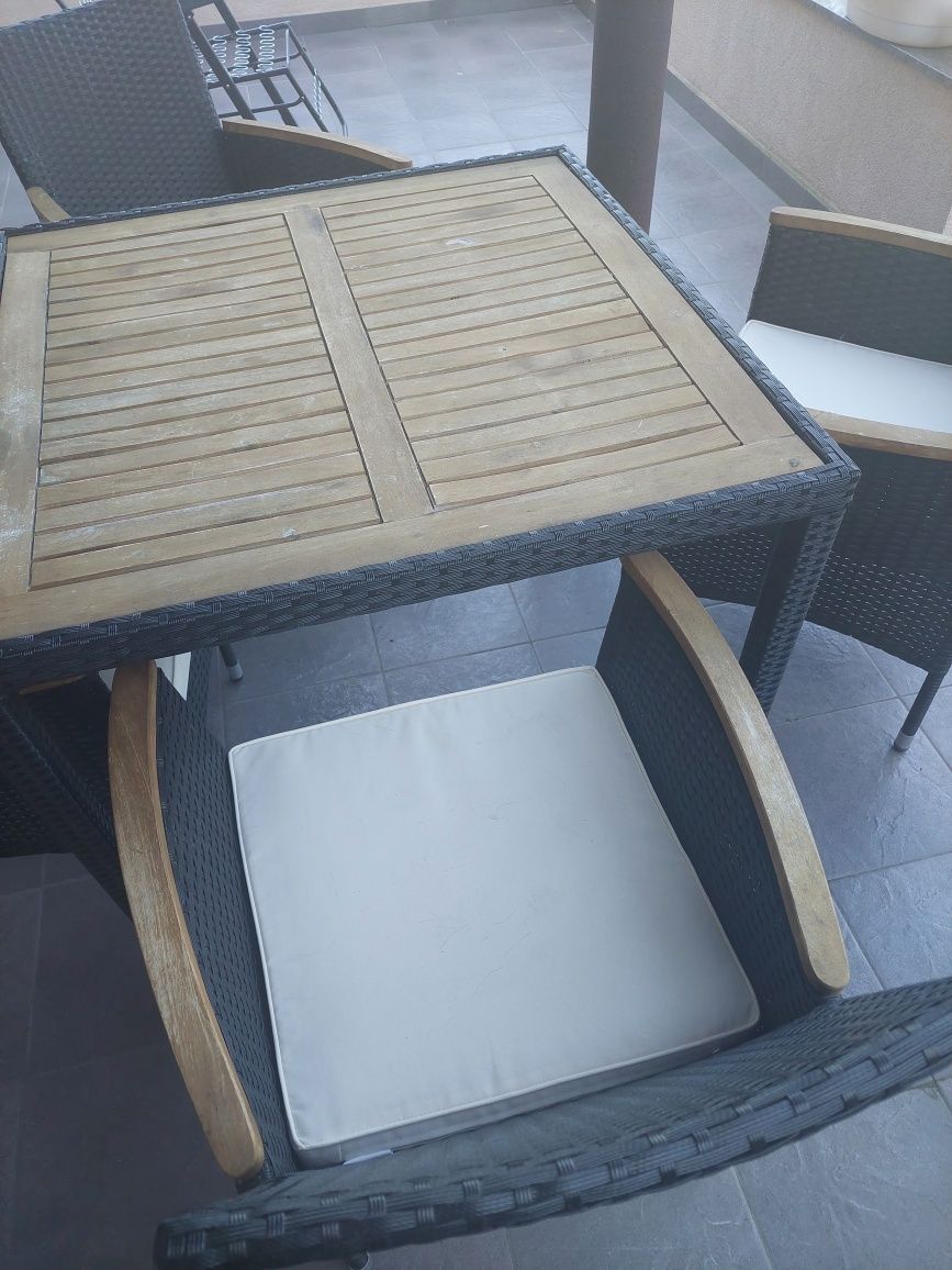 Zestaw ogrodowy stół i 4 krzesła