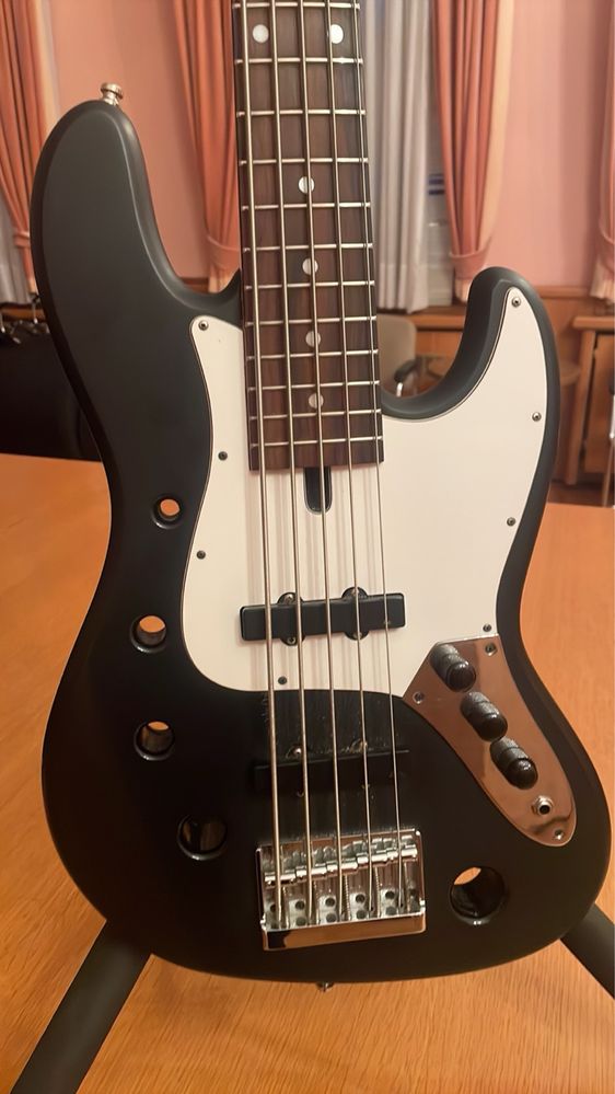 Бас гітара Sp bass   ( Стас Покотило ) 5 струн