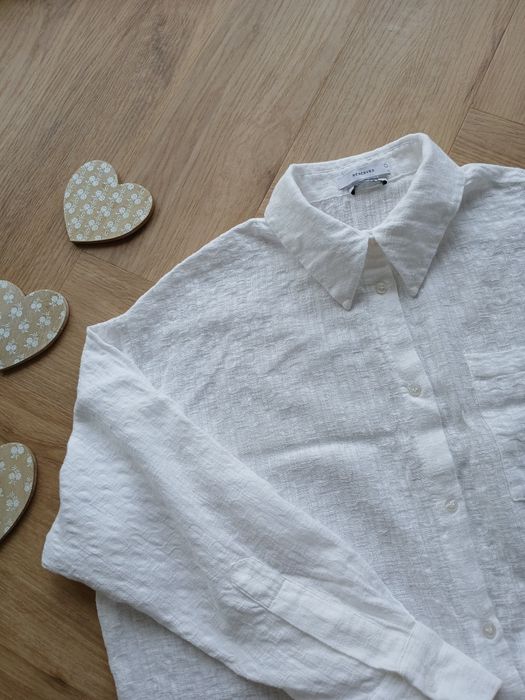 Biała zwiewna koszula z kołnierzykiem Reserved / rozmiar M / 38 / hit