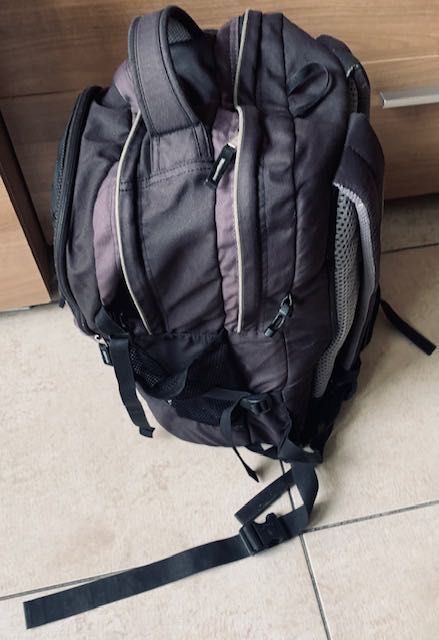 Plecak turystyczny DEUTER Giga II Wym. 43x30x22 starszy typ