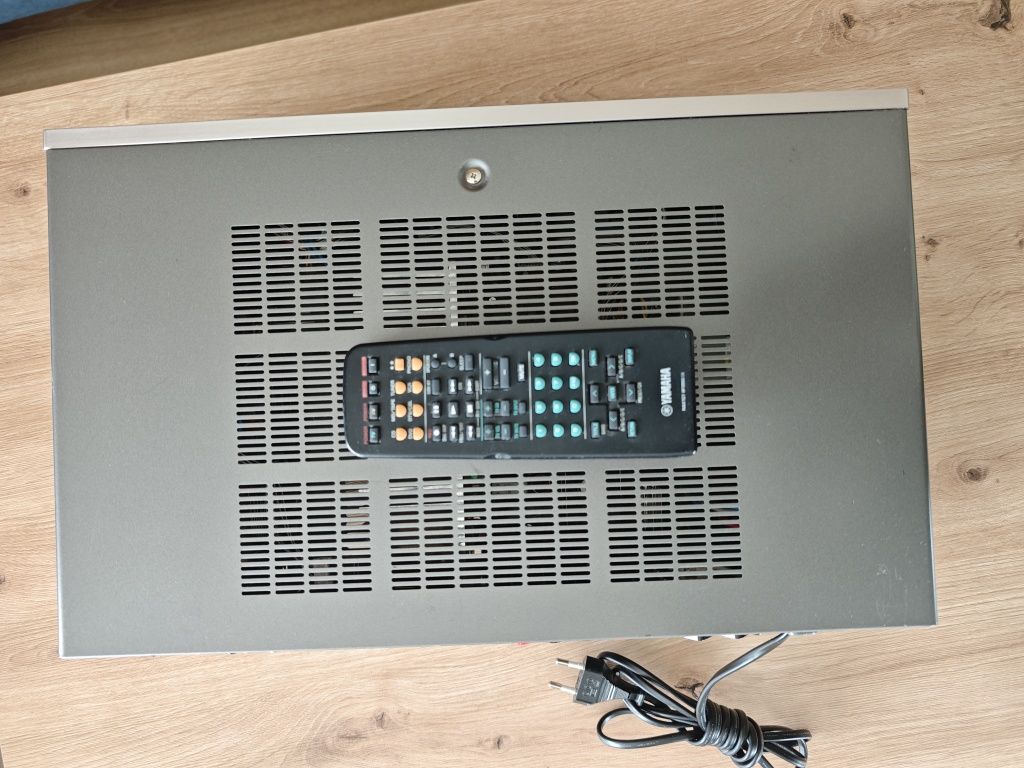Amplituner Yamaha rx-497
