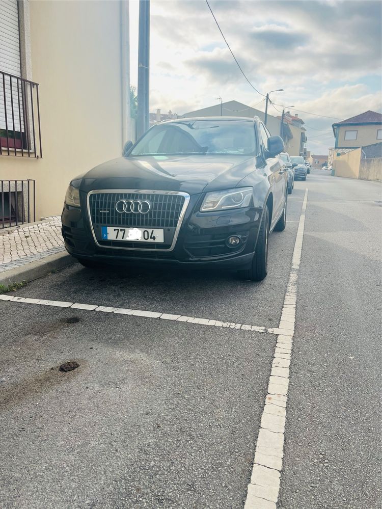 Audi Q5 2.0 TDI - 2010 | Full Extras | Preto | Viatura Particular