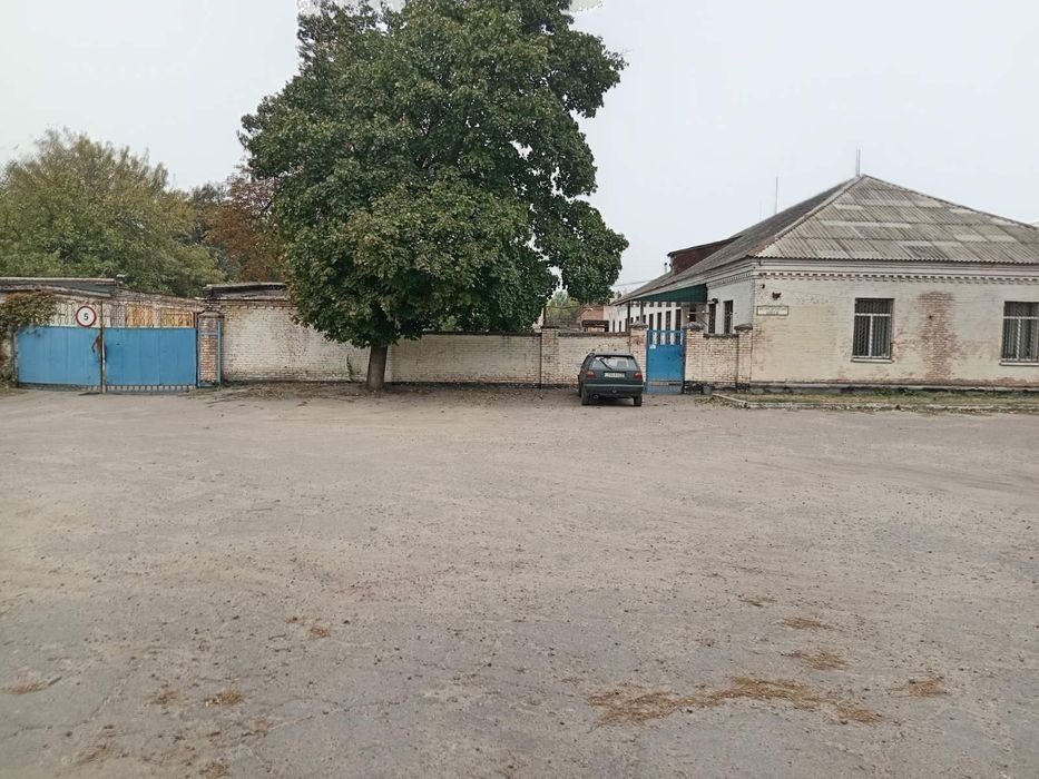 Продам базу з офісом