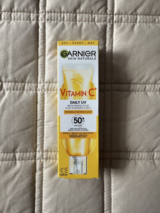 zestaw pielęgnacyjny do twarzy kremu SPF oraz serum Garnier Mixa