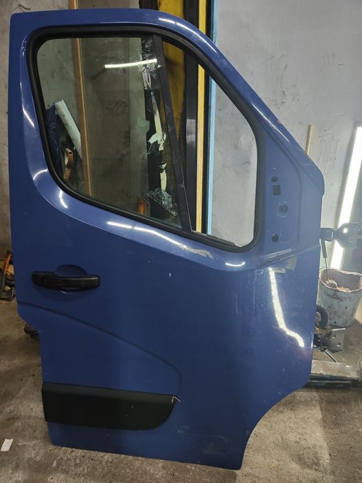 Drzwi boczne suwane nissan nv 400 rok 2013