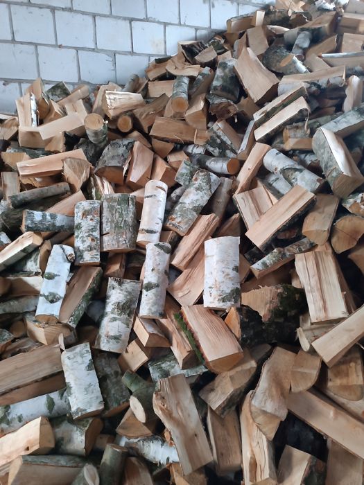 Sprzedam drewno suche  kominkowe gatunek brzoza , łupane