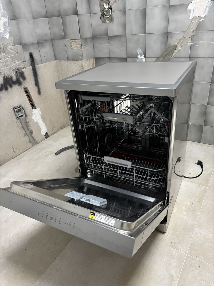 Máquina de lavar loiça hotpoint