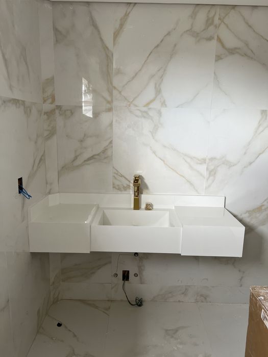 Pias e bancadas em porcelana