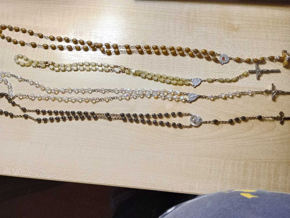 Oferuję różne różańce