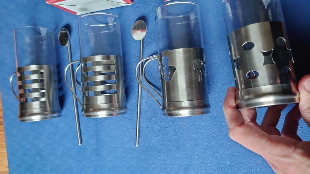 Zestaw 4 szklanek do Herbaty lub kawy z koszyczki