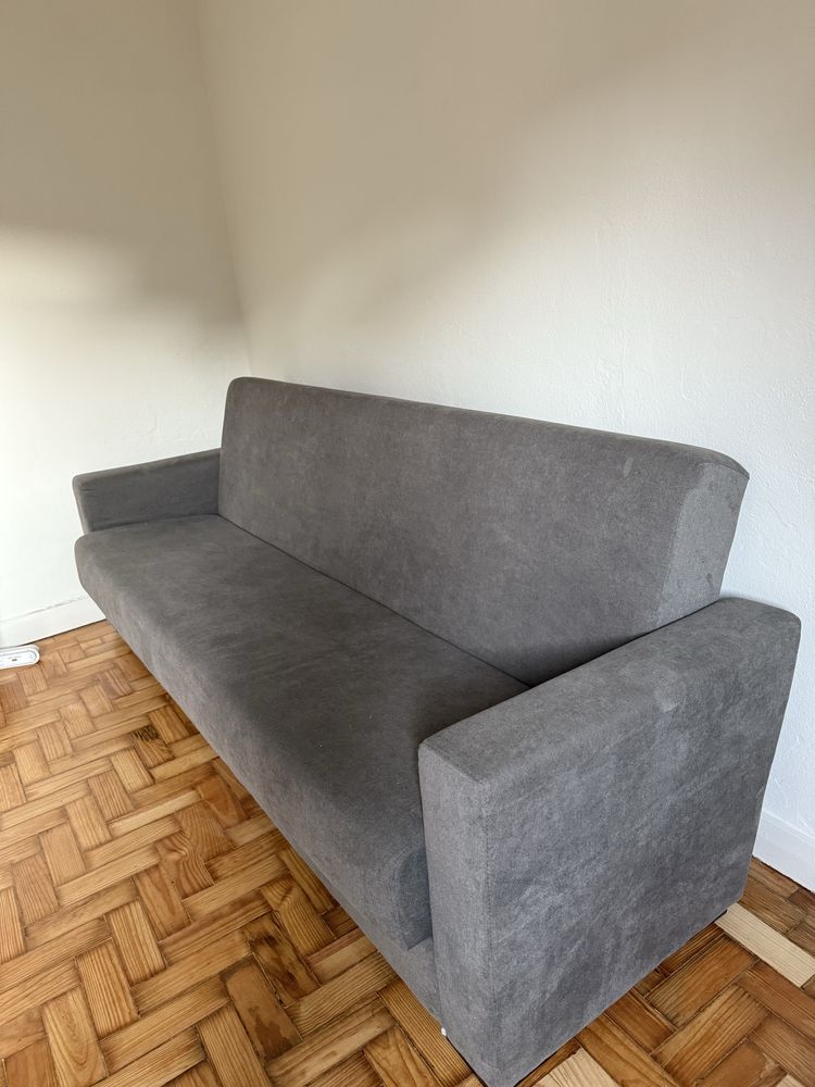 Vendo sofa cama cinza,  em muito bom estado
