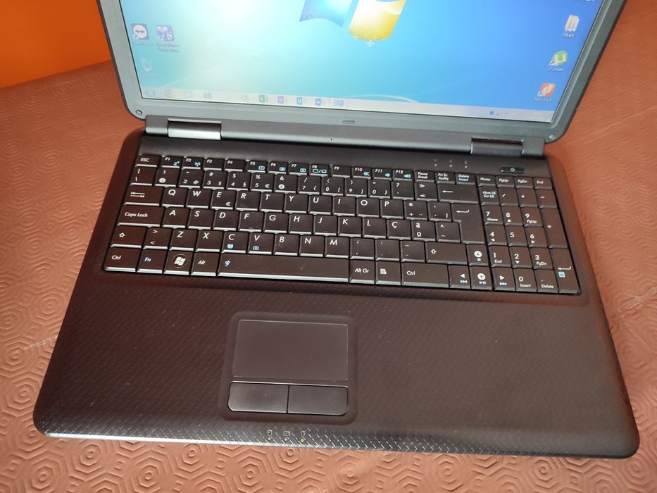 Vendo portátil ASUS