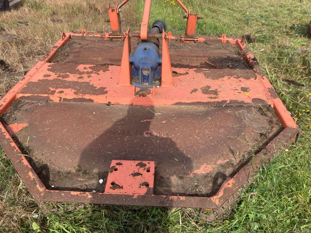 Trator New Holland TD 90 4x4 (Abril 2008)