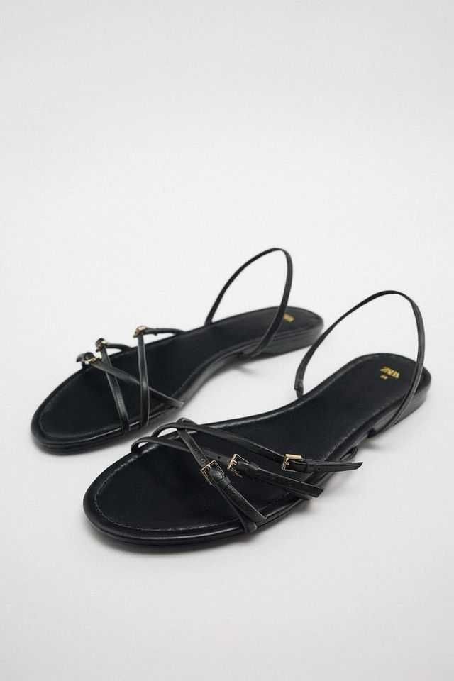 Sandalias pretas da Zara