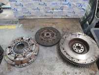 Embraiagem 30210BN800 NISSAN ALMERA TINO 2004 2.2DCI LUK Monomassa Completo