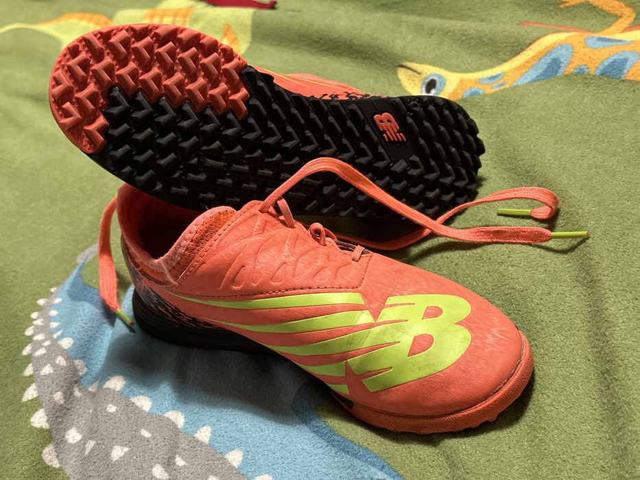 Chuteiras New balance n° 35