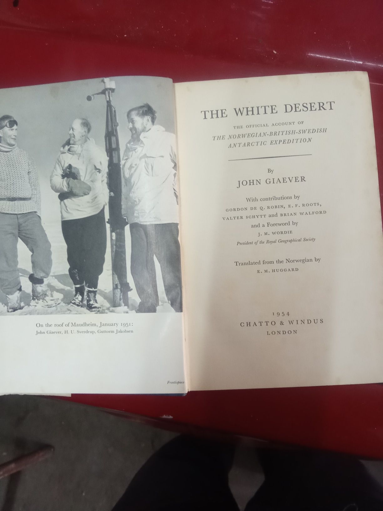 Theo White Deserto John Giaever