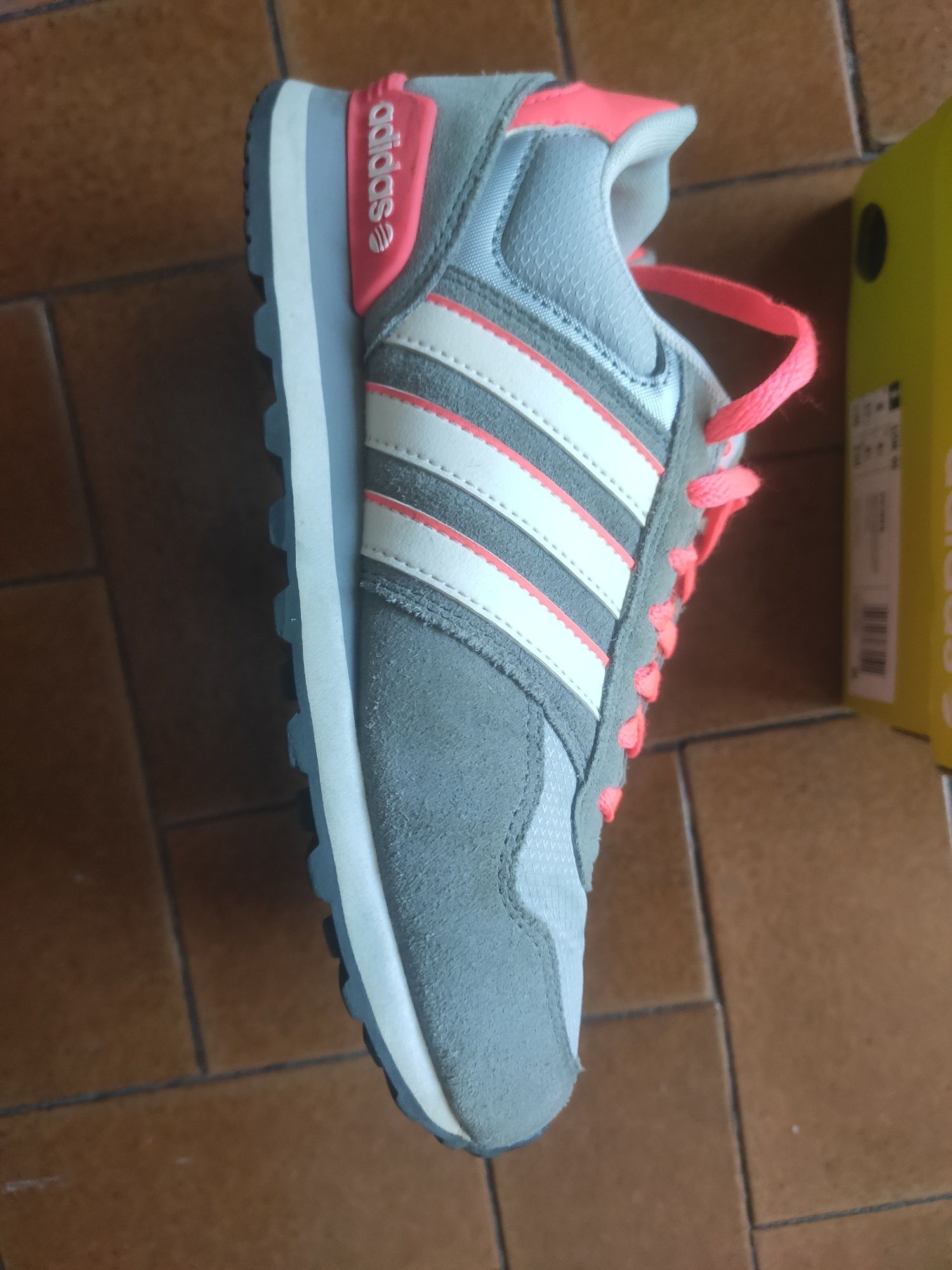 Sapatilhas adidas 37