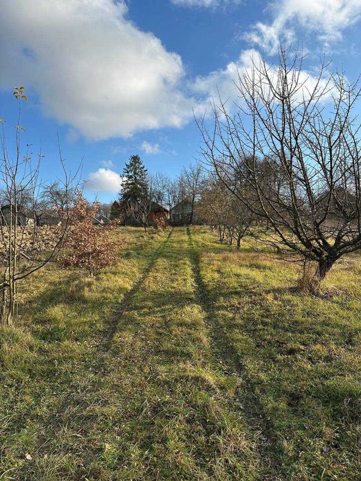 Продаж будинку с.Вікторів +43 сот землі. всі комунікації є.