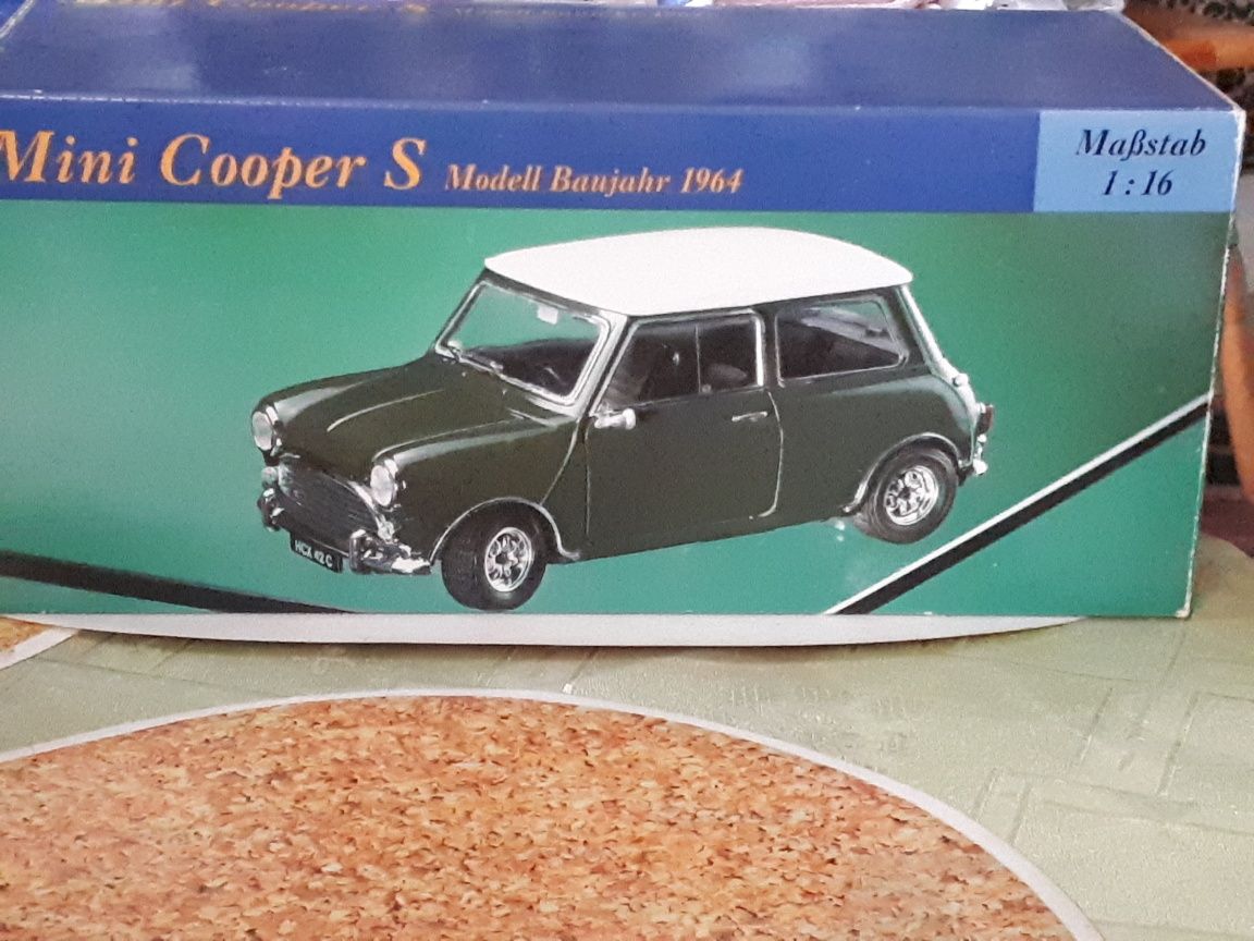 Model Kolekcjonerski Samochodu Mini Cooper S 1964 skala 1 16 Solido