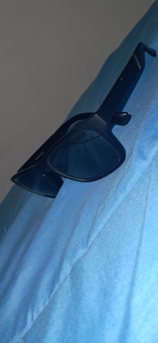 Oculos de sole bons pa levar pa qualque lugarr