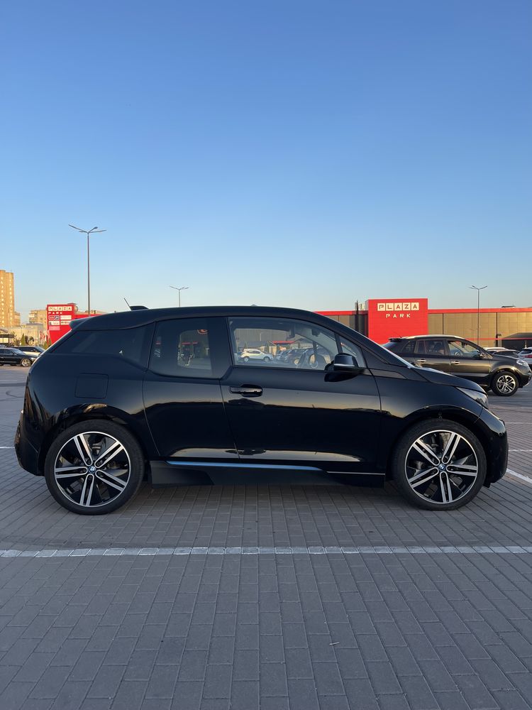 BMW i3 2017 року