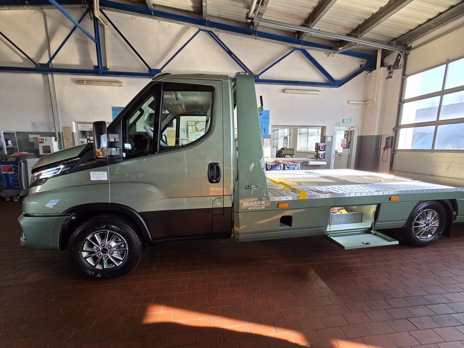 Wynajem lawety zestaw na 3 auta Iveco Daily 2025 AUTOMAT