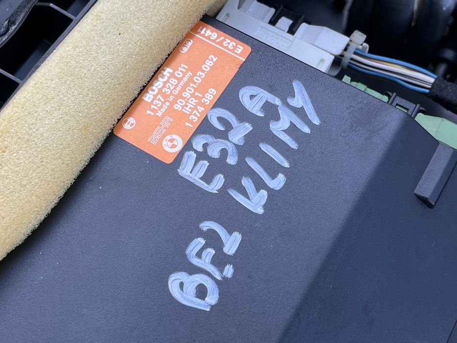 Nagrzewnica kombajn dmuchawa BMW E32 rezystor miecz komplet