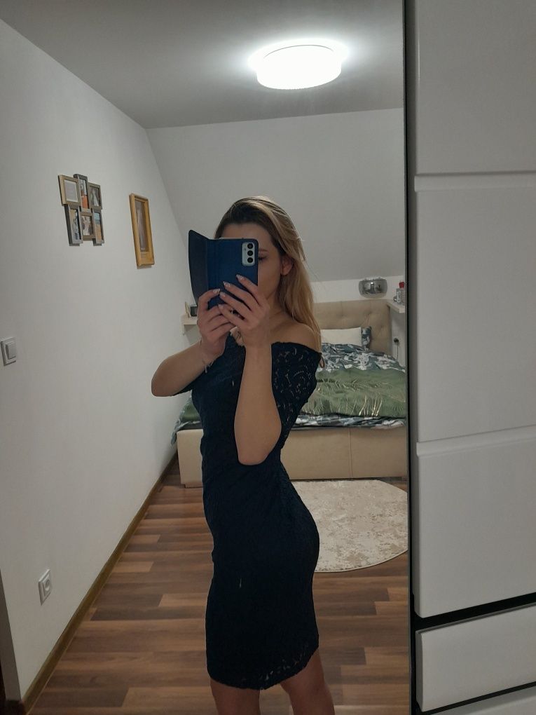 Sukienka granatowa koronkowa elegancka hiszpanka sexy s m dopasowana