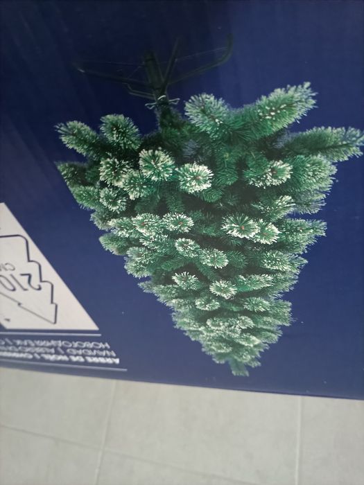 Árvore de natal usada uma vez 2,10 metros