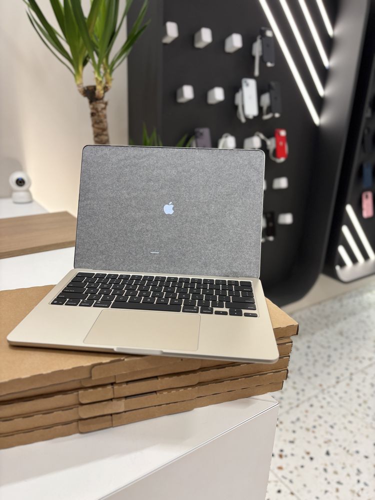 Macbook Air M4 | 16 | 256GB New Starlight 20205