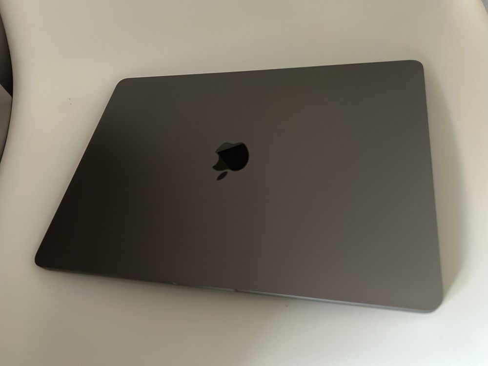 Apple Macbook Pro 13 A2251 i5 10-tej generadcji. Bat.169 cykli