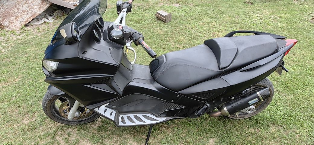 SRV 850 LeoVince