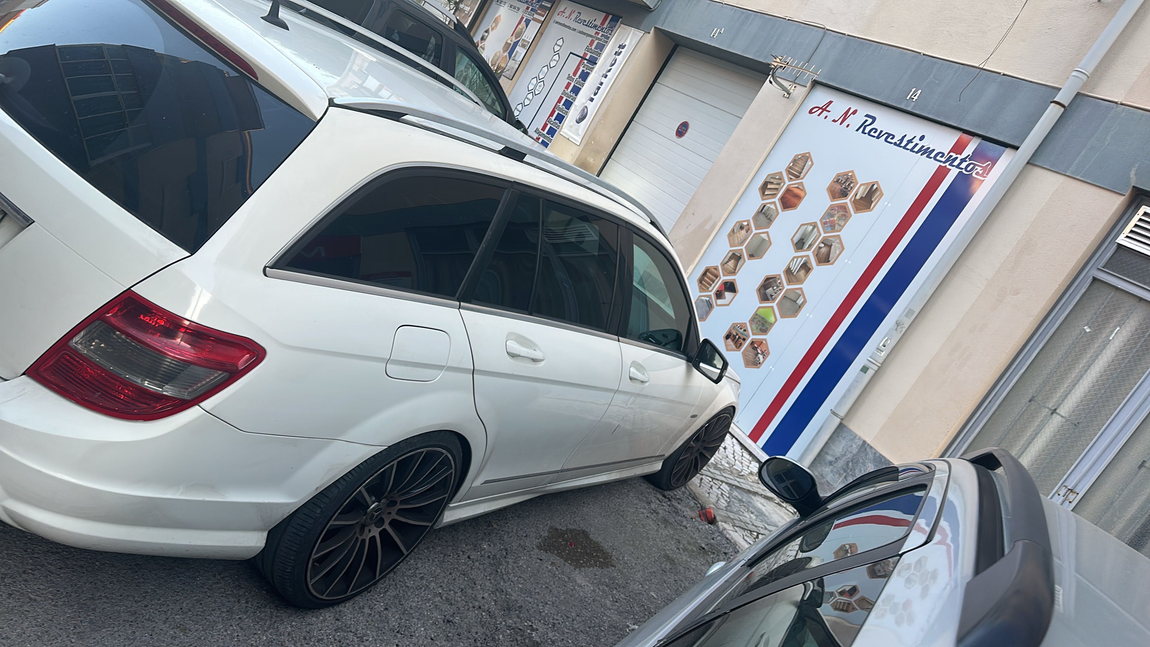 Mercedes avantgarde c220 com 170 cavalos de 2008