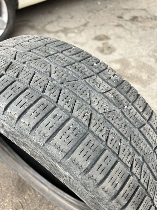 Зимние шины Continental 205/60 R16 4 шт.